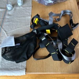 TRX suspension trainer portable gym and fitness set - never used